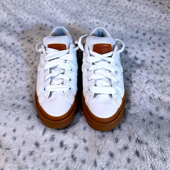Converse White and Tan Low-Tops - Picture 1 of 6
